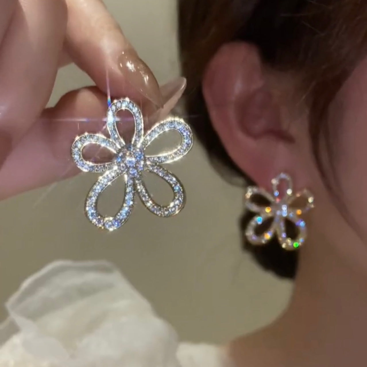 Wholesale S925 silver needle leaf rose small fresh flower earrings